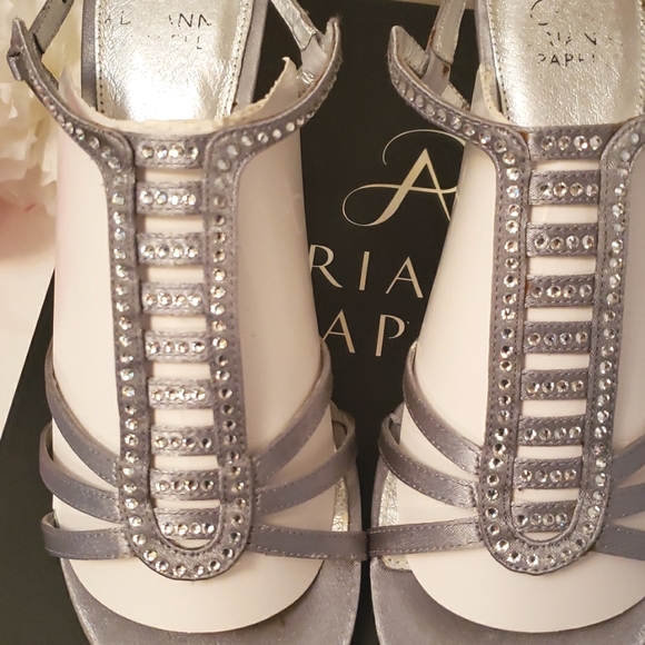 Adrianna Papell Ainsley pewter silver satin with crystals Heels 8 - Picture 3 of 11